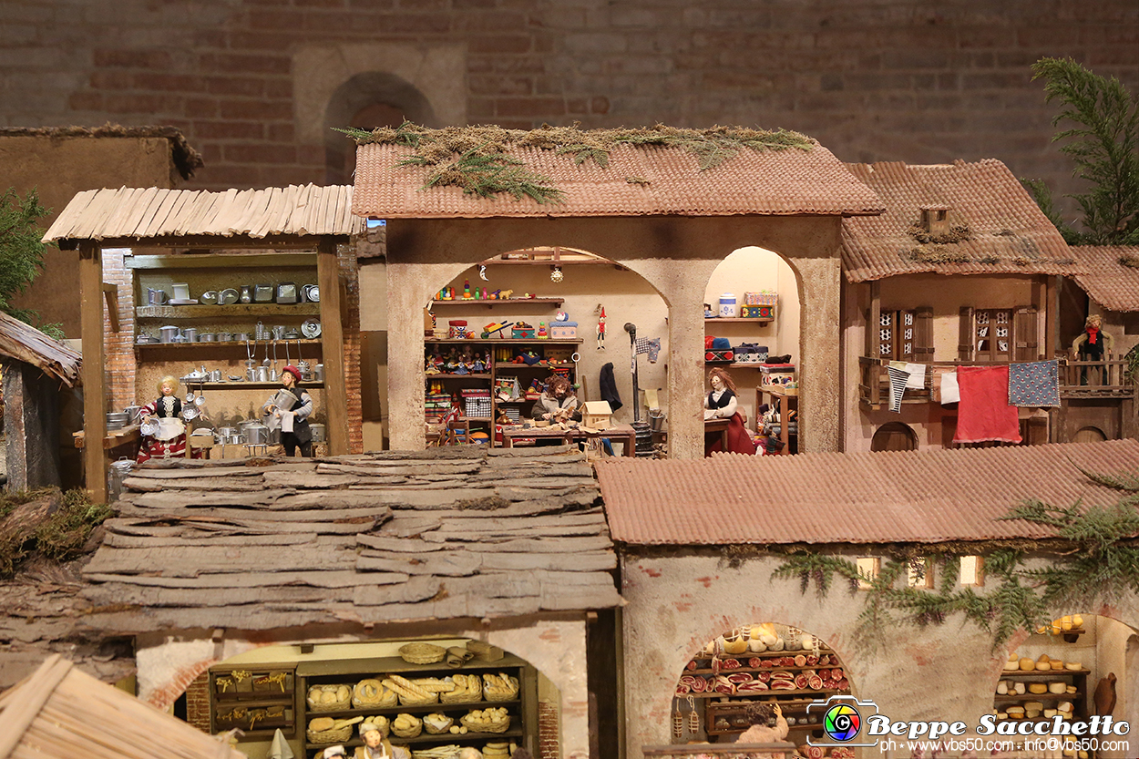 VBS_7400 - Abbazia di Vezzolano - Presepe artistico di Anna Rosa Nicola.jpg